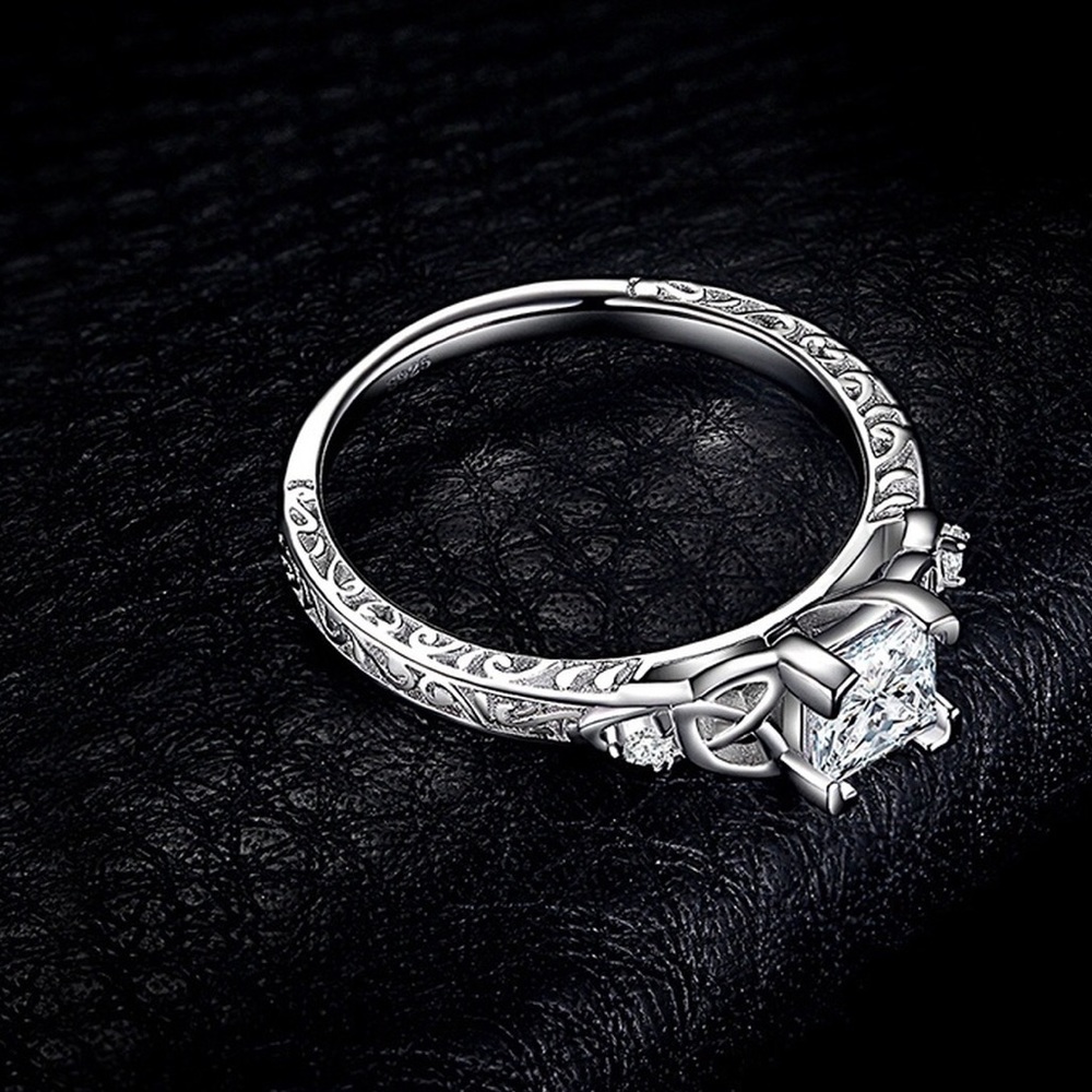 925 Sterling Silver Vintage Celtic Knot Ring - Picture 4 of 7